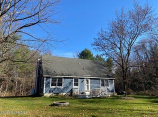 99 Dickensen Rd, Buskirk, NY 12028