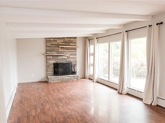 4th image of 2945 Upper Highwood Dr