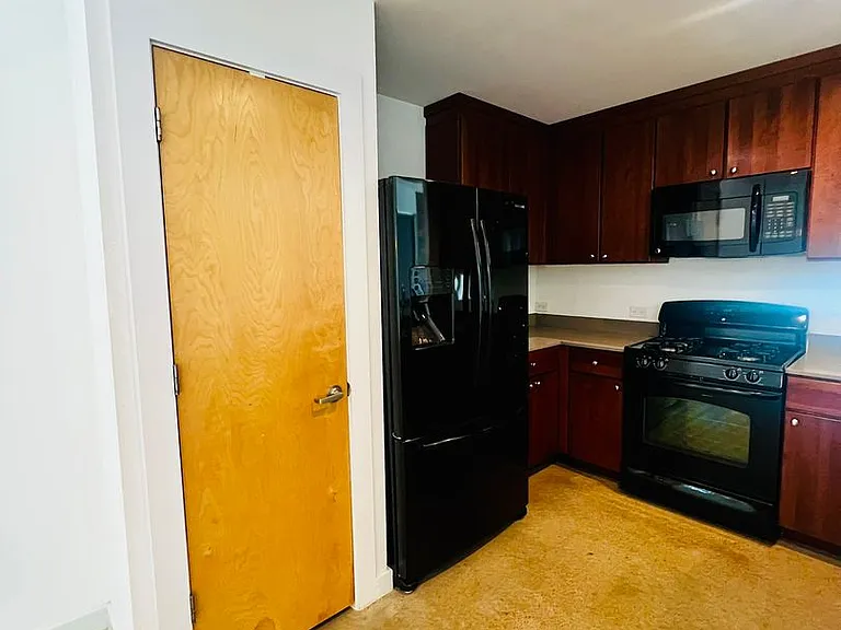 5900 Toscana Ave — Photo 10