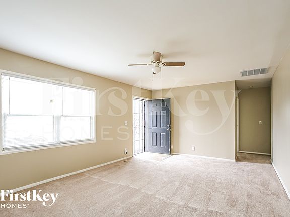 3rd image of 8738 Montery Rd