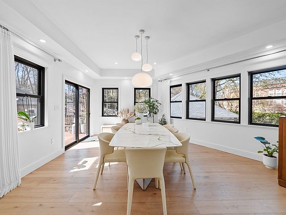 4th image of 45 Rowena Rd