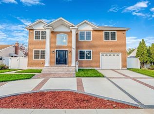 2137 Dofena Ln, East Meadow, NY 11554