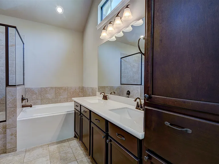 25151 Alina Ln — Photo 13