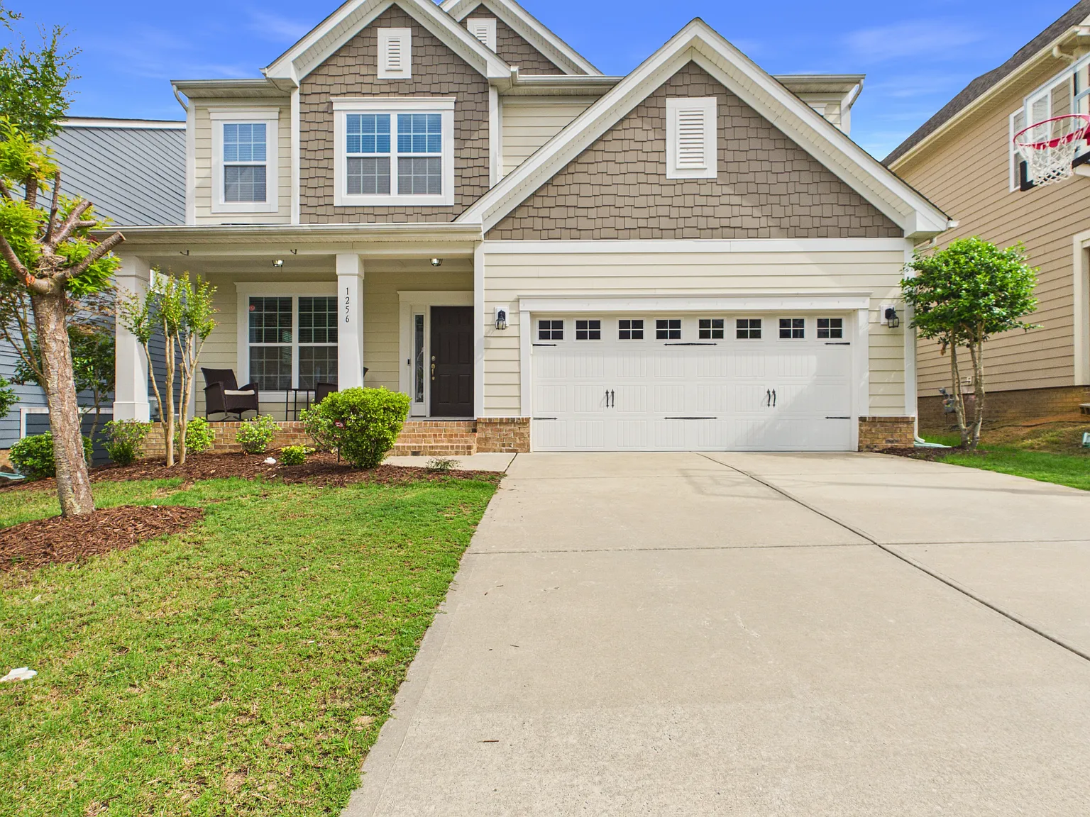 4 bed, 2656 sqft, $2,700 — Photo 1