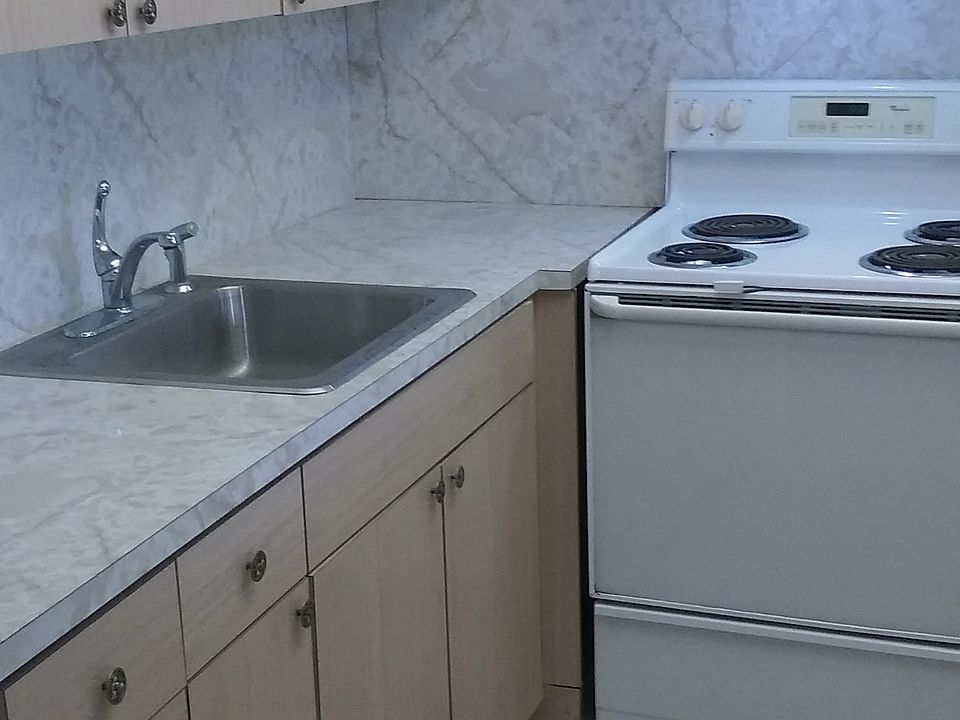 1st image of 230 Southampton B