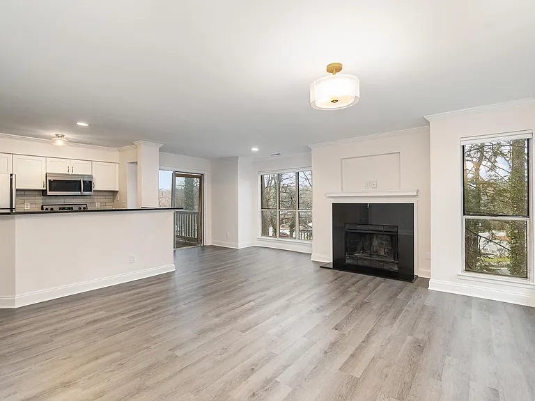 2512 Cranbrook Ln #10 — Photo 5