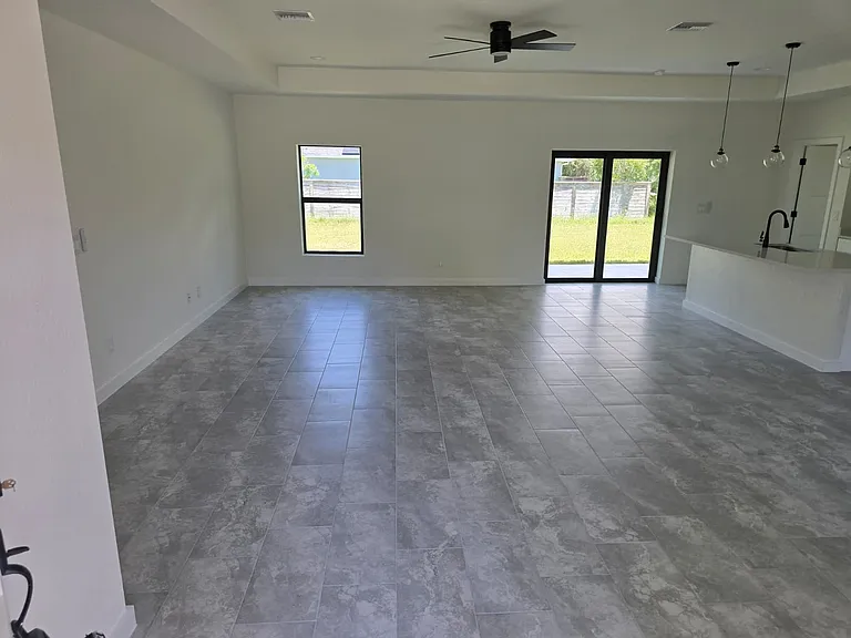 4240 Las Almanos Ave — Photo 6