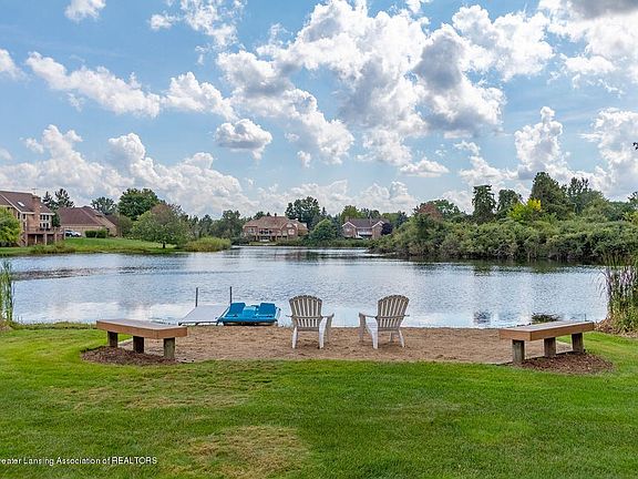 2571 Meadow Woods Drive, East Lansing