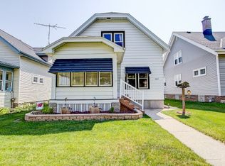 507 3rd Ave, West Bend, WI 53095