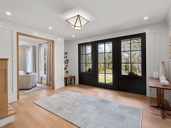 2nd image of 9 Skating Pond Rd