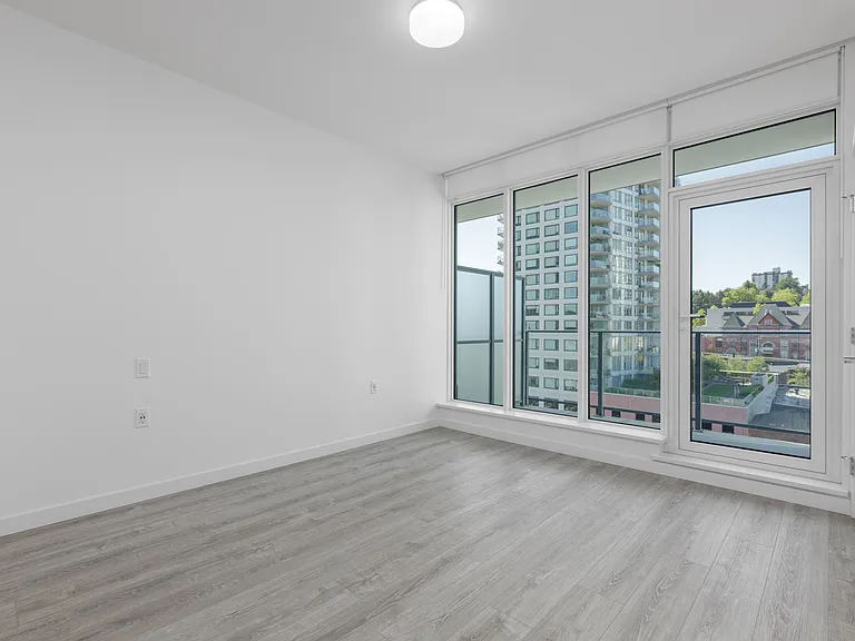 660 Quayside Dr #703 — Photo 1