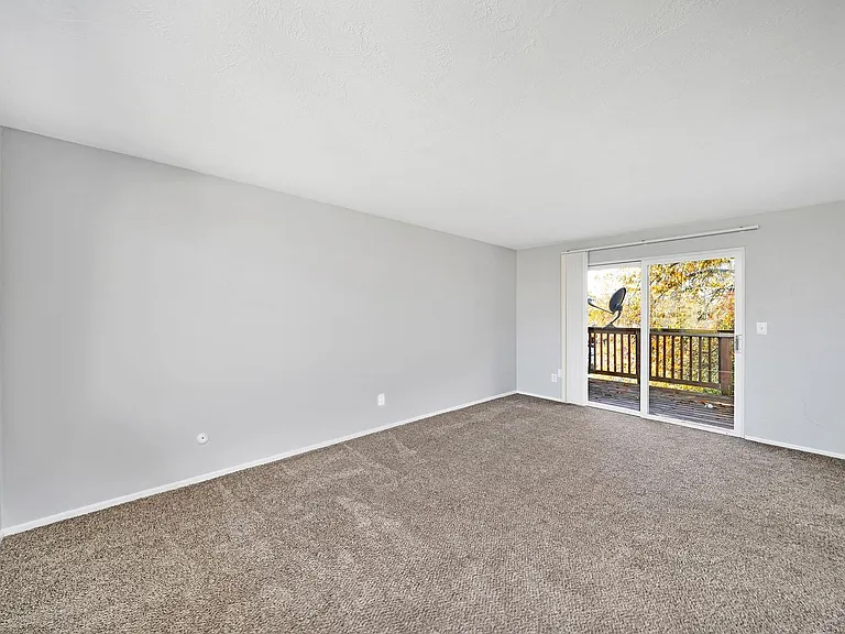 Driftwood Terrace — Photo 17