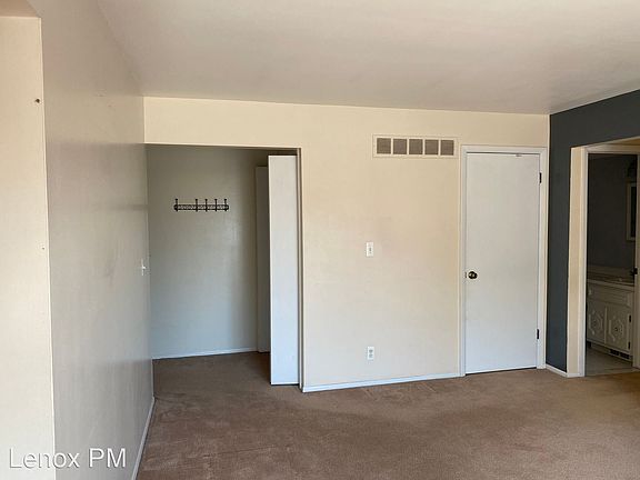 5th image of 22568 Masonic Blvd