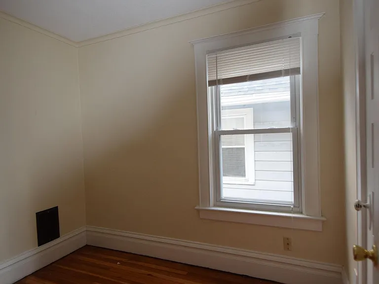 326 Field St — Photo 8