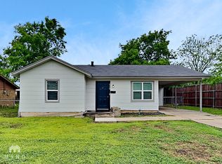 604 Globe Ave, Blue Mound, TX 76131