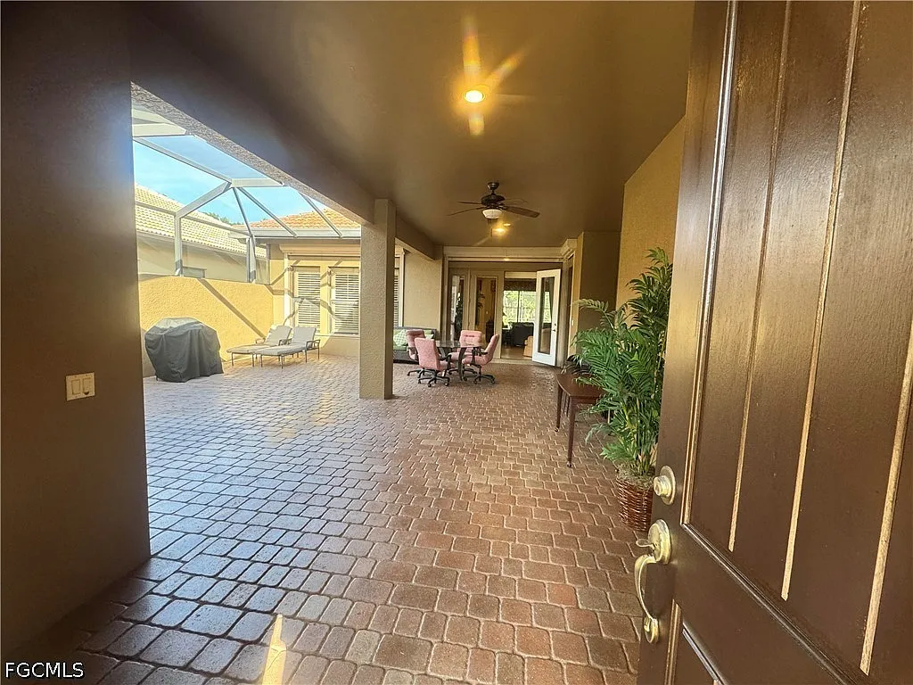 4 bed, 3.0 bath, 2448 sqft, $10,000 — Photo 2