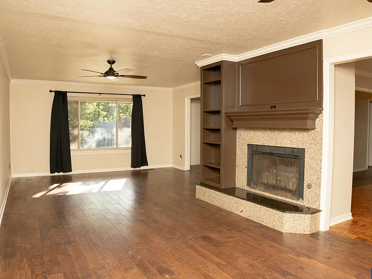 601 Skylark Dr — Photo 7