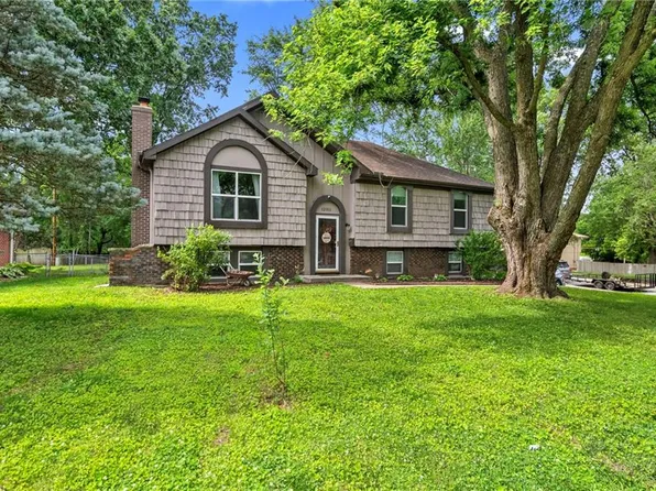 12311 W 54th St, Shawnee, KS 66216