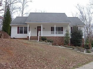 576 Farmstead Rd, Winston Salem, NC 27107