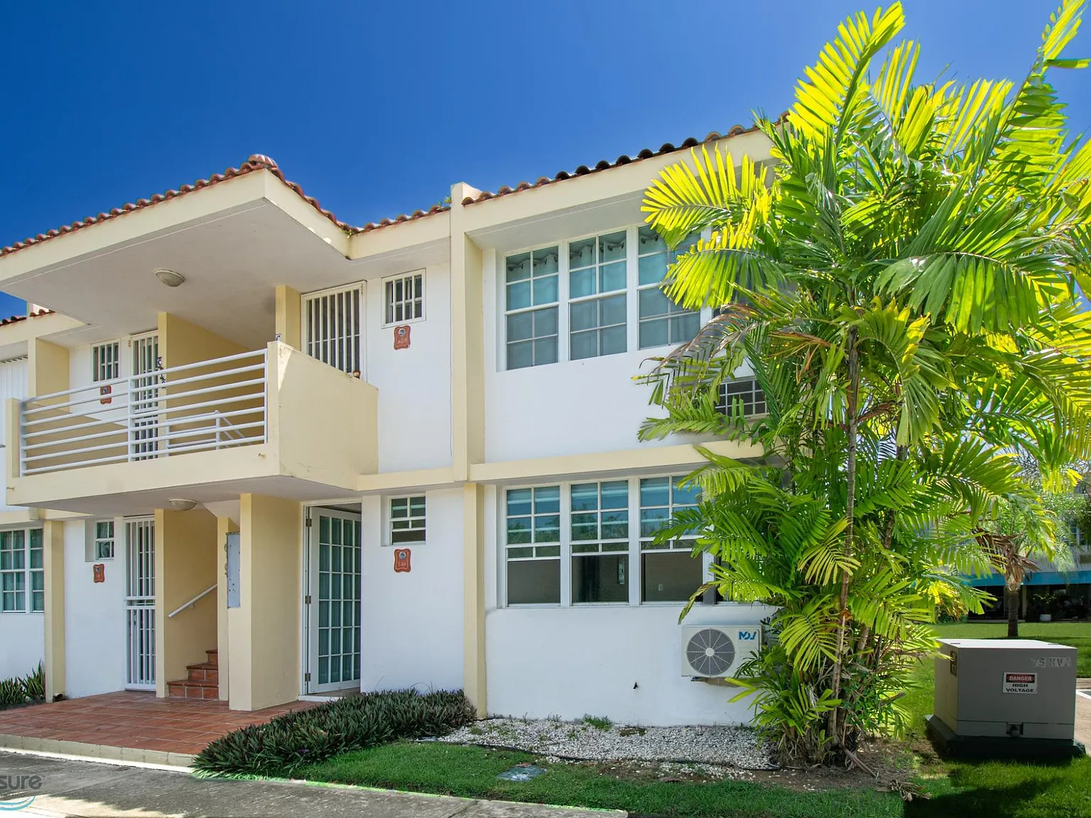 Atlantic View Court (Condominio) — Photo 2