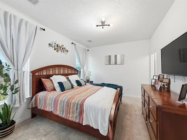 25402 Trinity Oakley Ct — Photo 9