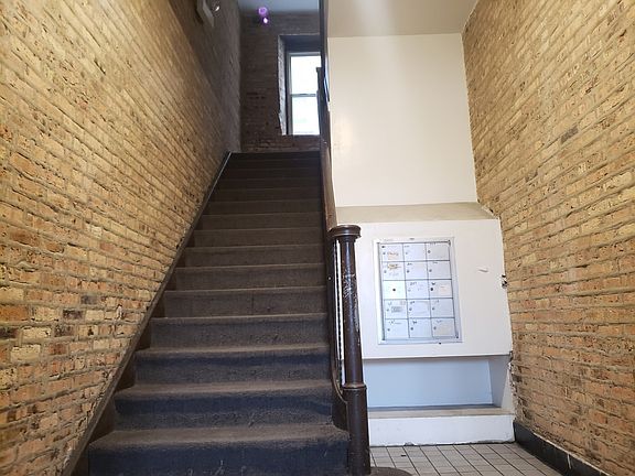 5th image of 5554 W North Ave APT 204