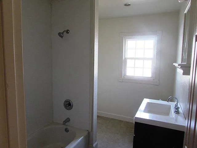 602 W Spruce St — Photo 9