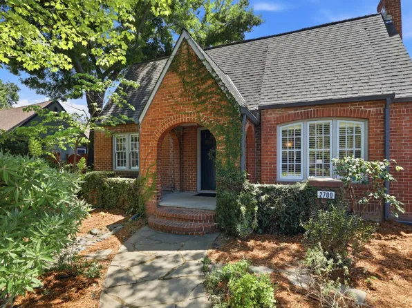 2700 Castro Way, Sacramento, CA 95818