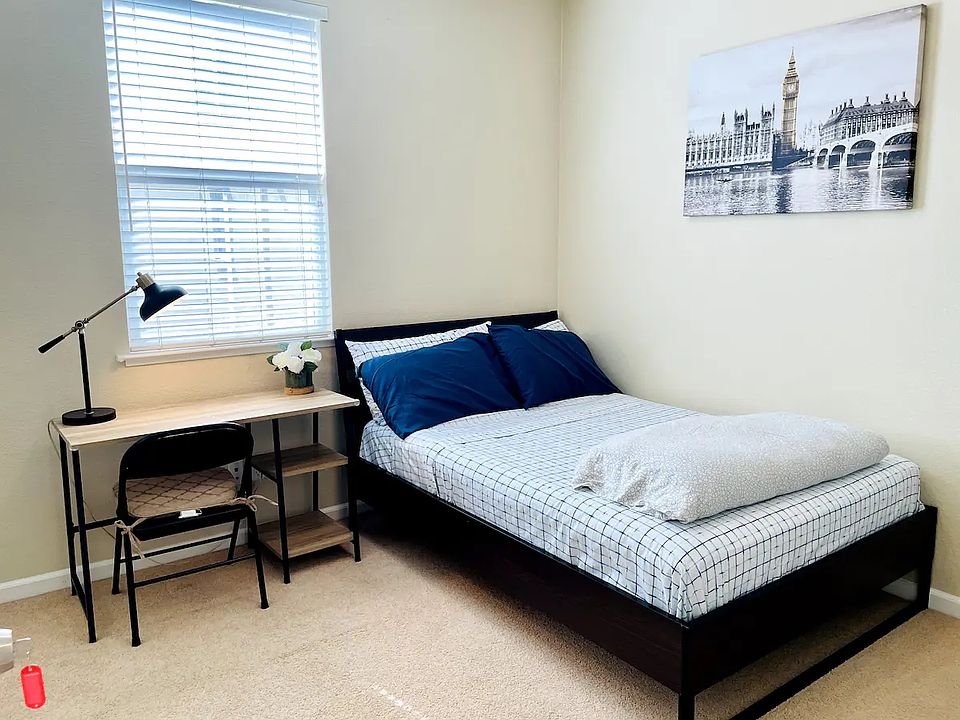 1st image of 2221 Golden Crest Cmns