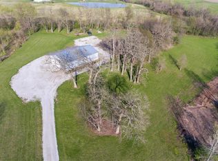 7118 Fields Dr, Moro, IL 62067