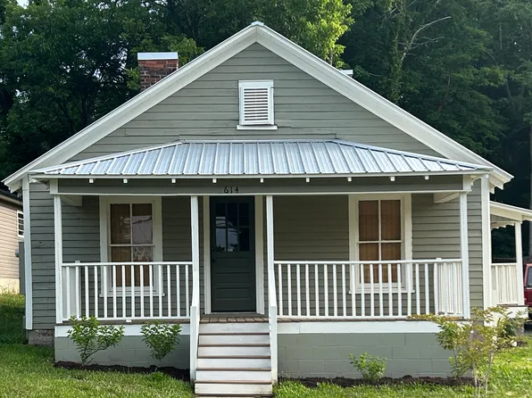 614 W Holt St, Mebane, NC 27302