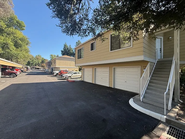 300 Mill Rd — Photo 24