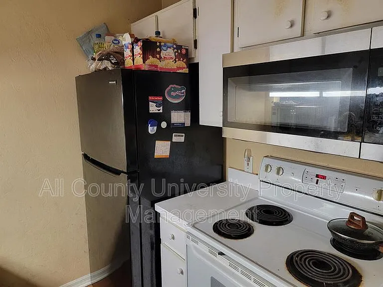 4000 SW 23rd St #6-104 — Photo 8