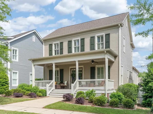 725 Restoration Dr, Hoover, AL 35226