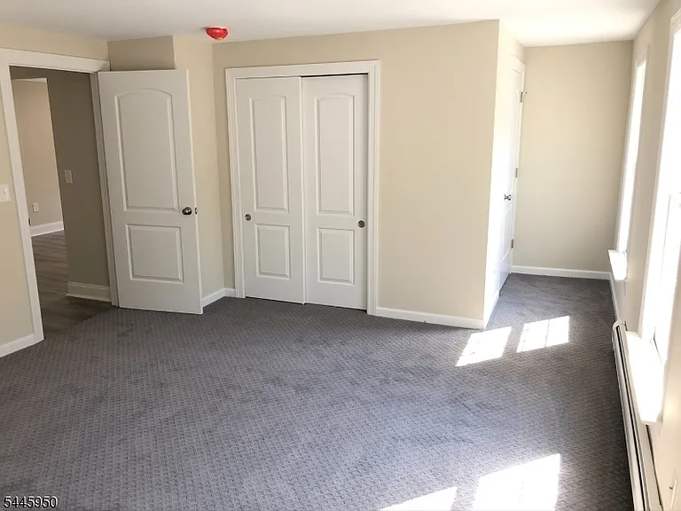 35 Phoenix Ave — Photo 7
