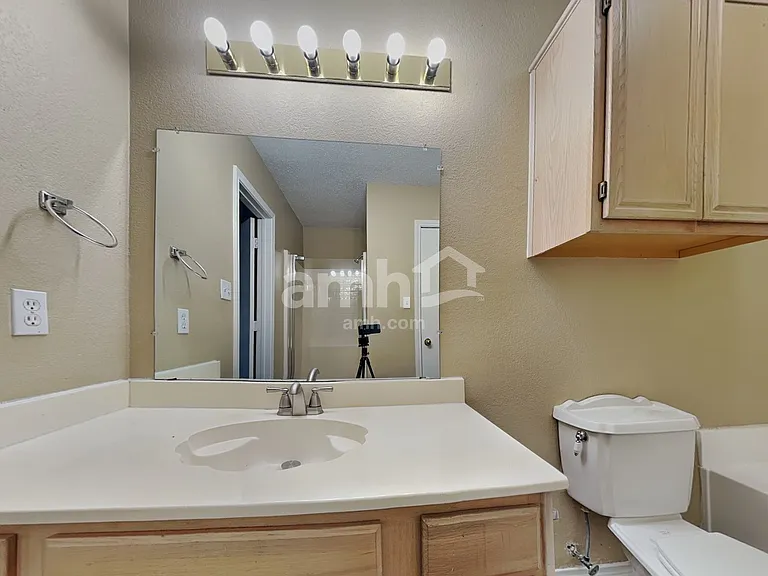 3235 Crystal Brook Ct — Photo 12