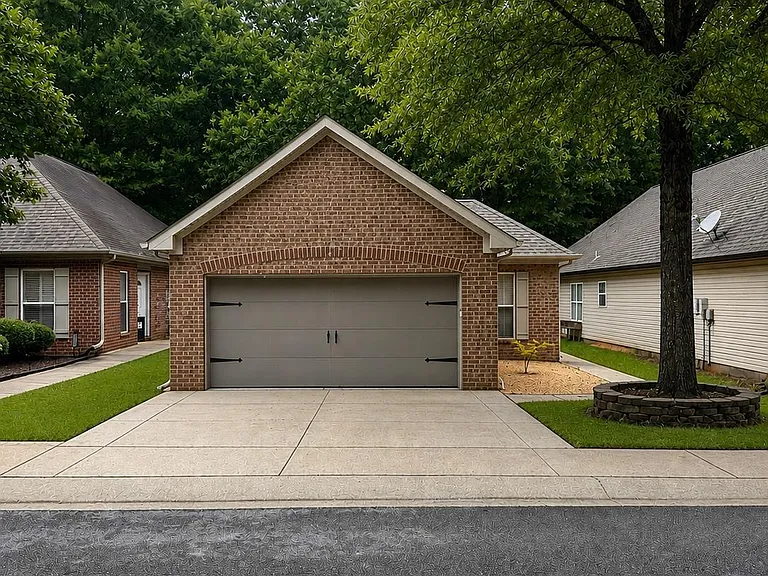 5317 Cottage Cir — Photo 1