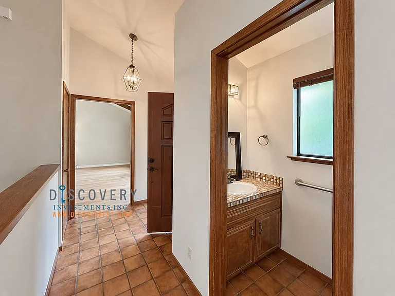 1188 Glencourt Dr — Photo 9