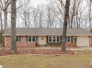 16 Woodharbor Dr, Taylors, SC 29687
