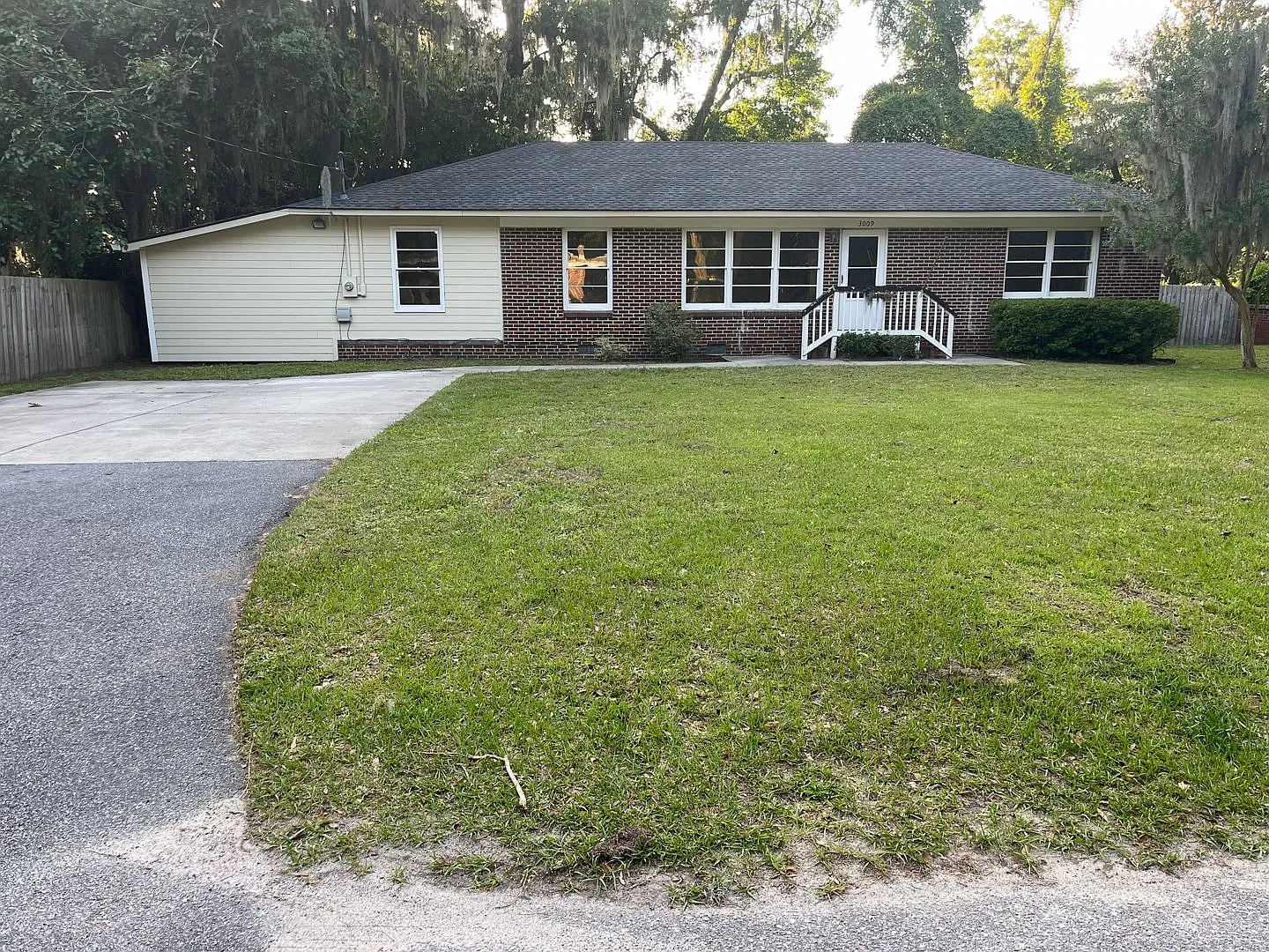 Cute three bedroom home in Shell point — Photo 1