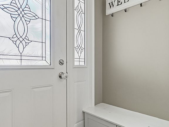 3rd image of 1807 W 75th Pl