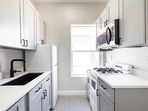 1554 Vine St APT 3, Denver, CO 80206