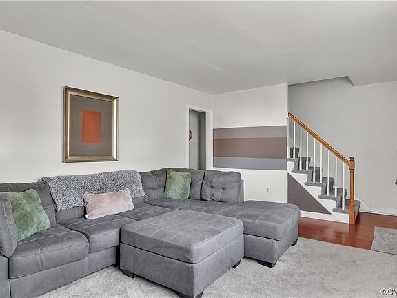 3rd image of 3212 Battlebridge Dr