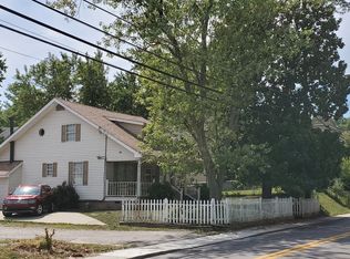 1033 Kanawha Ter, Saint Albans, WV 25177