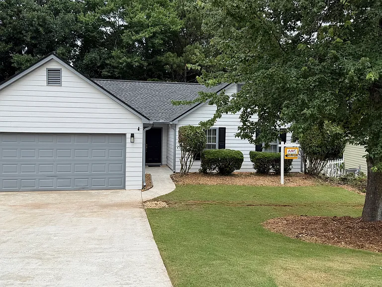 5853 Riverside Walk Dr — Photo 1