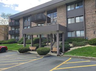 1421 Woodbridge Rd APT 1E, Joliet, IL 60436