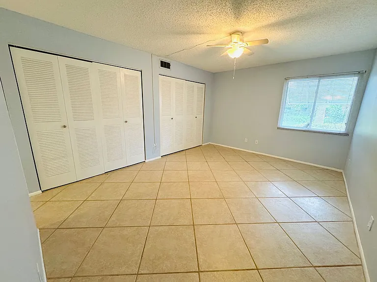 5649 Midnight Pass Rd — Photo 17