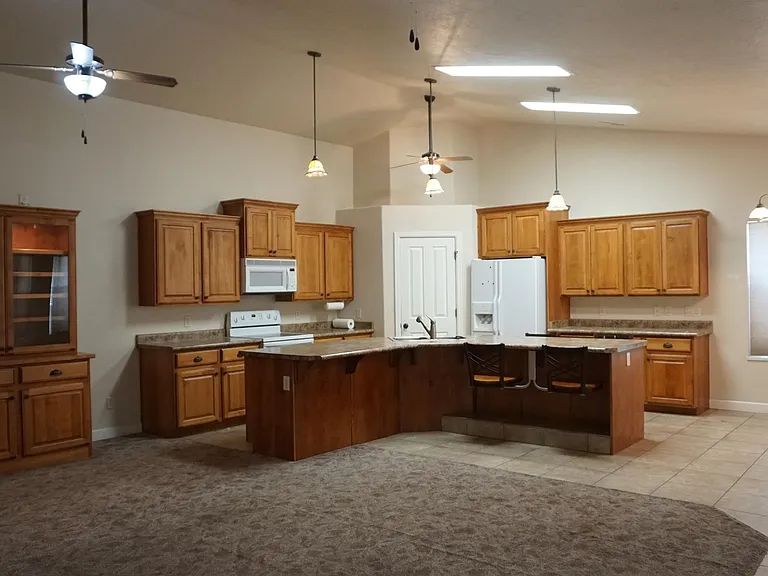 256 S 2040 East Cir — Photo 3