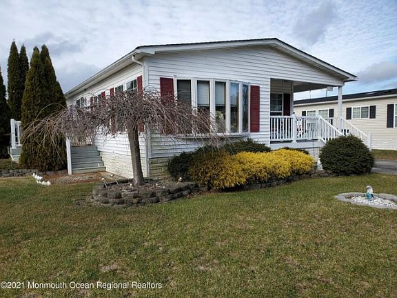 2nd image of 1205 Winding Brook Way