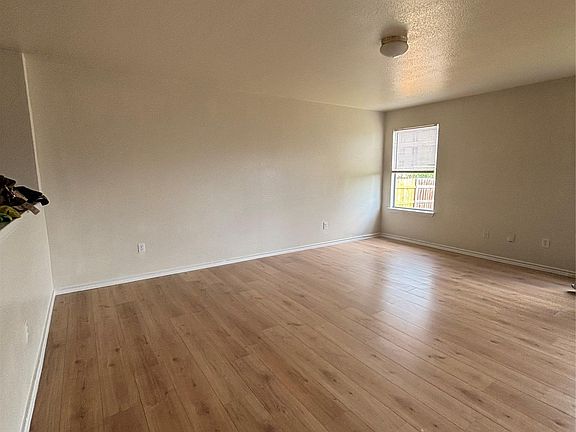 3rd image of 11805 Stoney Meadow Dr